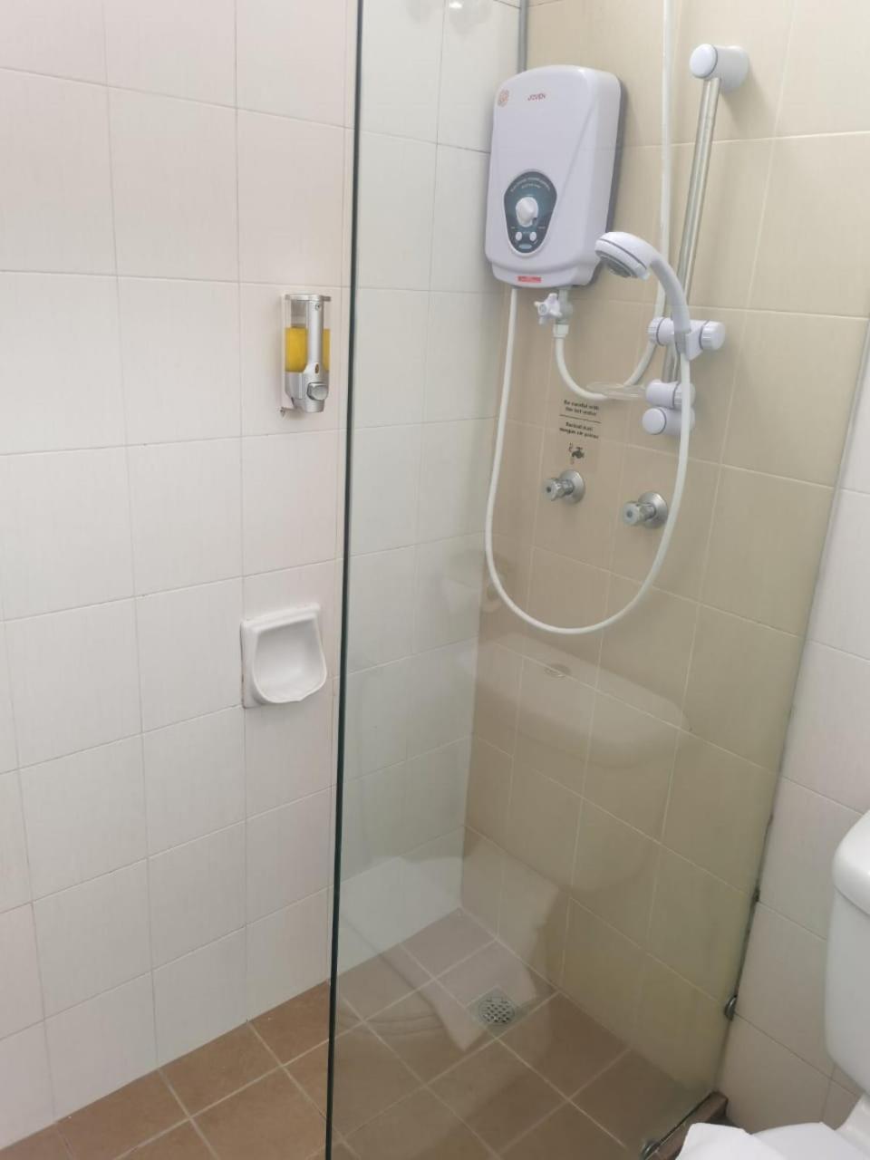 Lovita Hotel 关丹 外观 照片